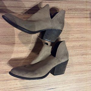 Steve Madden Leather Booties